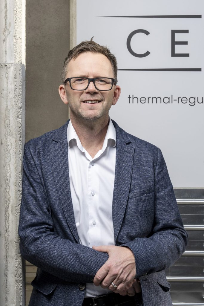 Porträt von Thomas Buchsteiner, Geschäftsführer für Technologie und Strategie, Erfinder der CEPA® Energiefassade